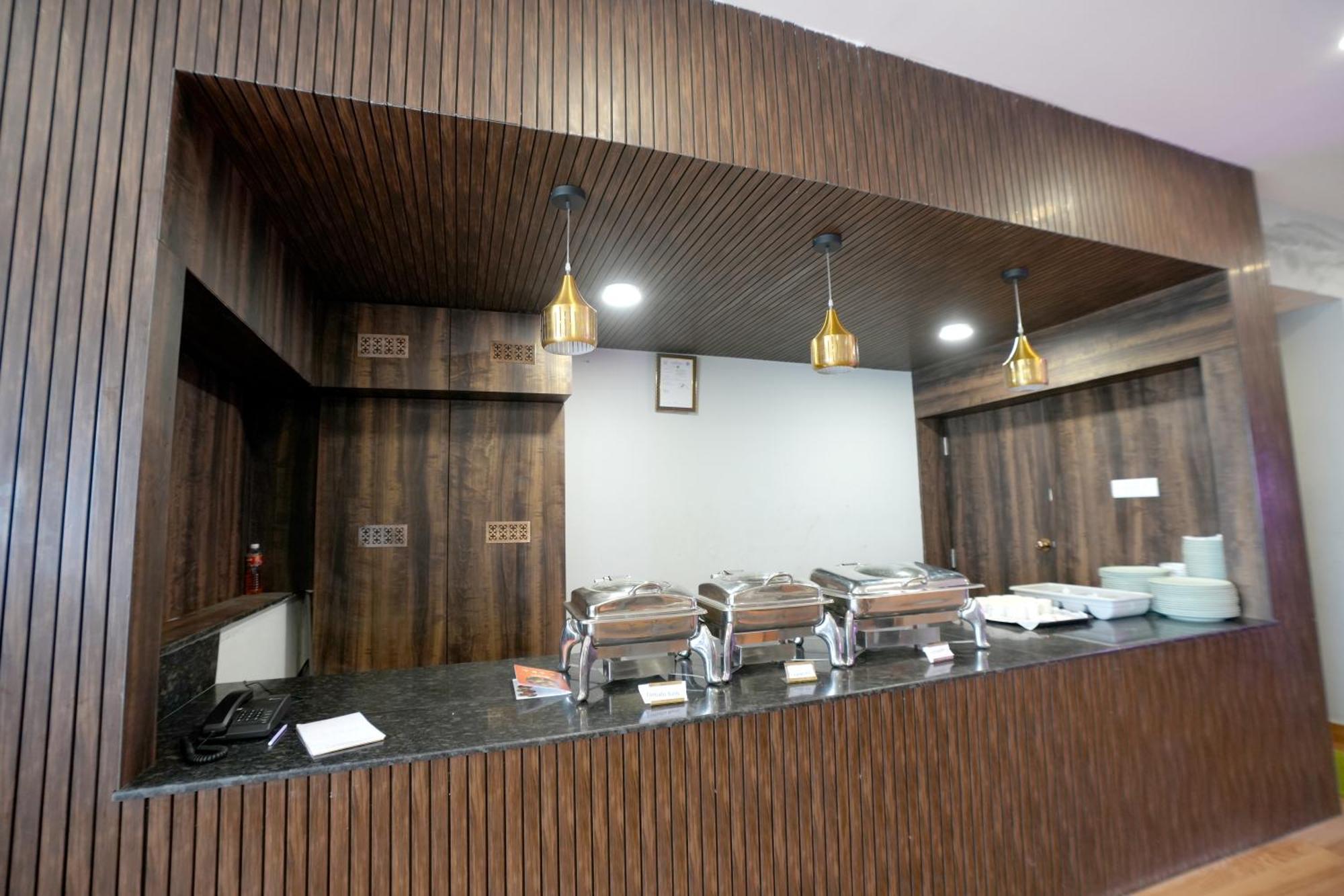 Viola Suites Haiderabad Buitenkant foto