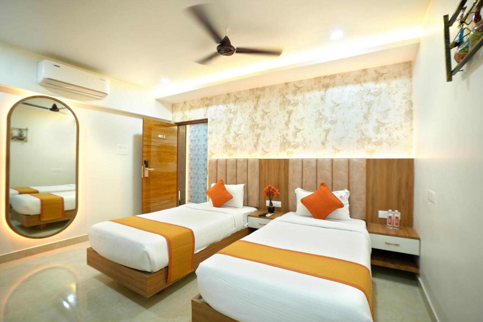 Viola Suites Haiderabad Buitenkant foto