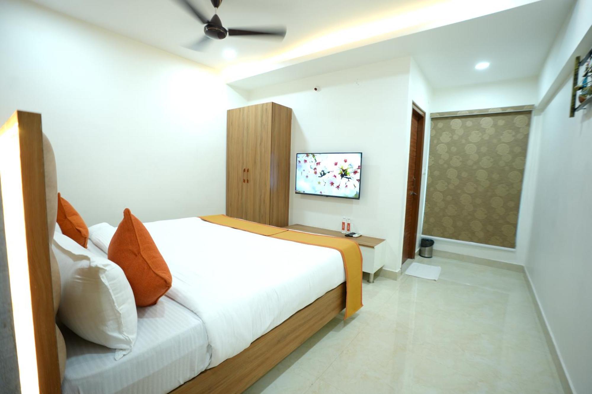 Viola Suites Haiderabad Buitenkant foto