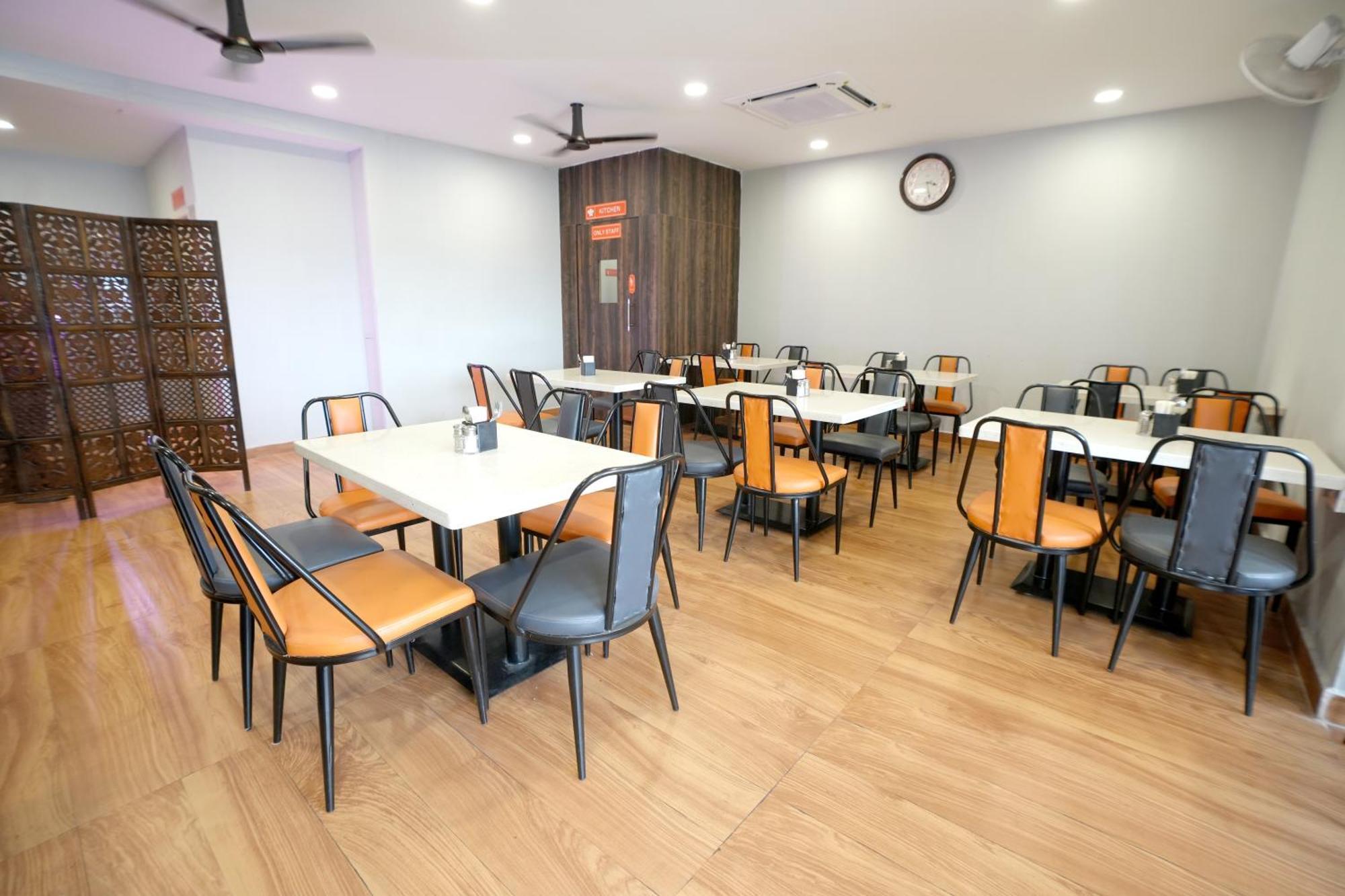 Viola Suites Haiderabad Buitenkant foto