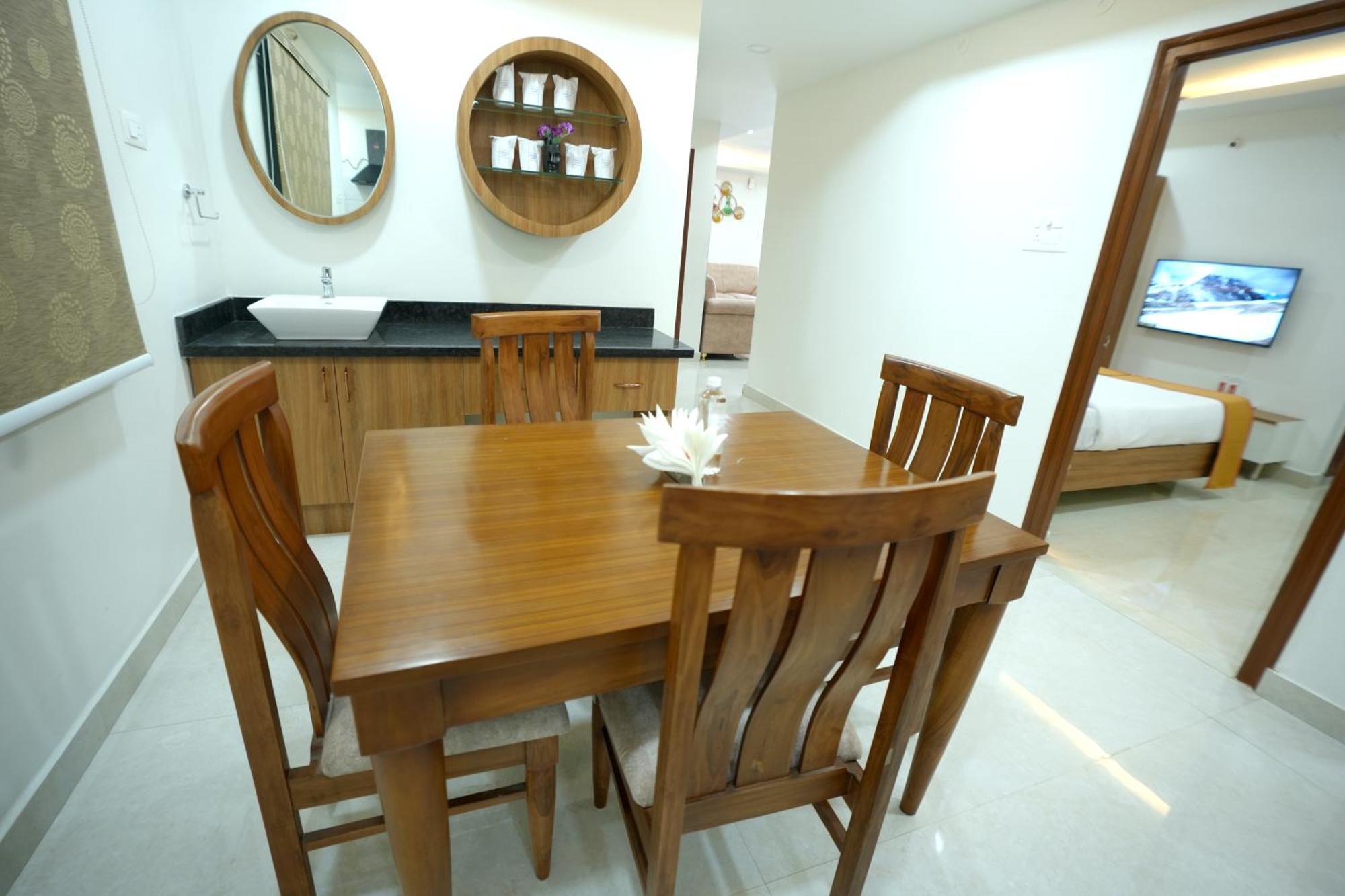Viola Suites Haiderabad Buitenkant foto