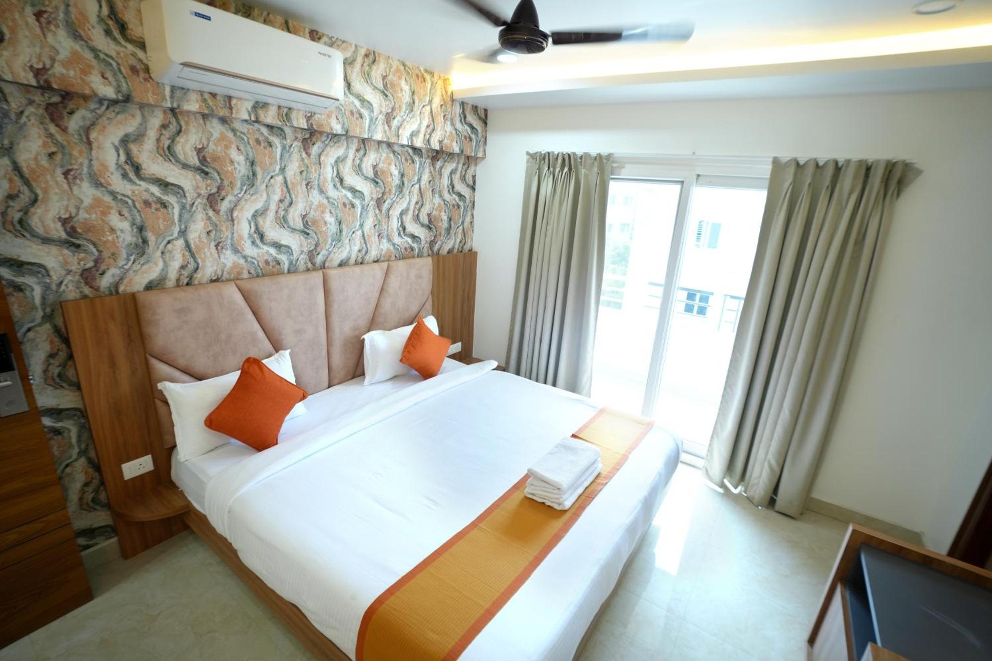 Viola Suites Haiderabad Buitenkant foto