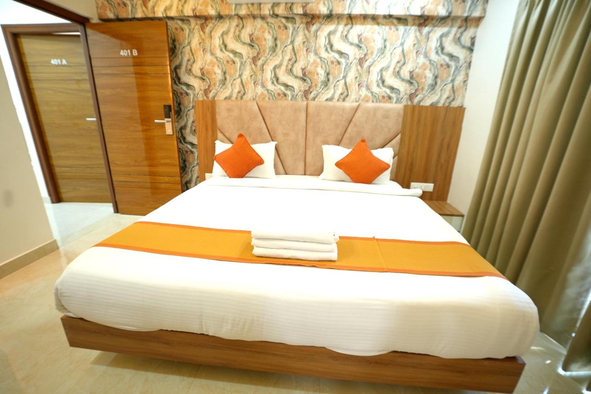 Viola Suites Haiderabad Buitenkant foto
