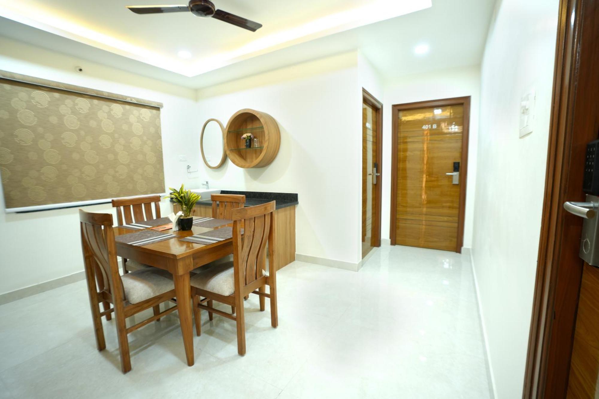Viola Suites Haiderabad Buitenkant foto