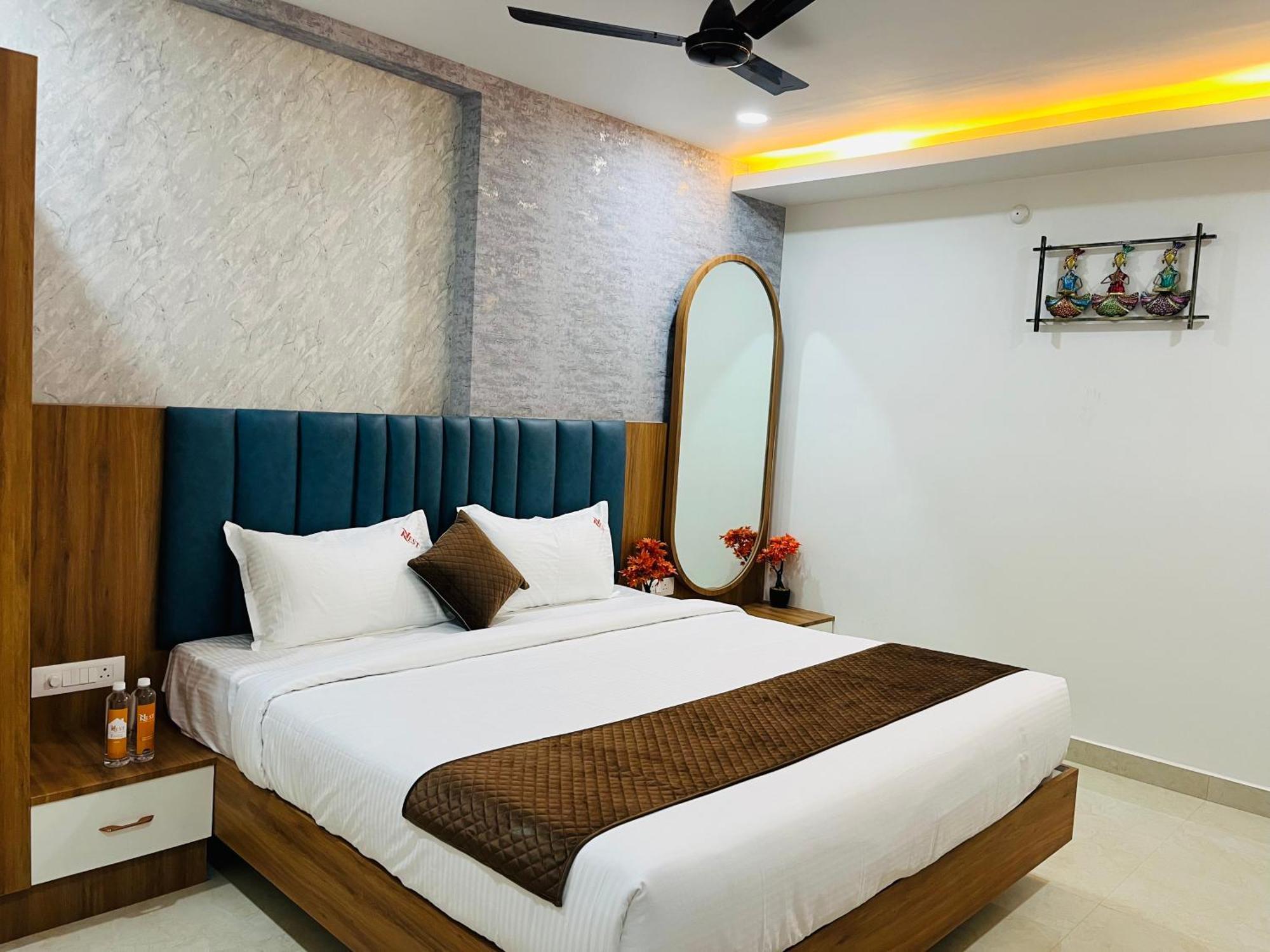Viola Suites Haiderabad Buitenkant foto