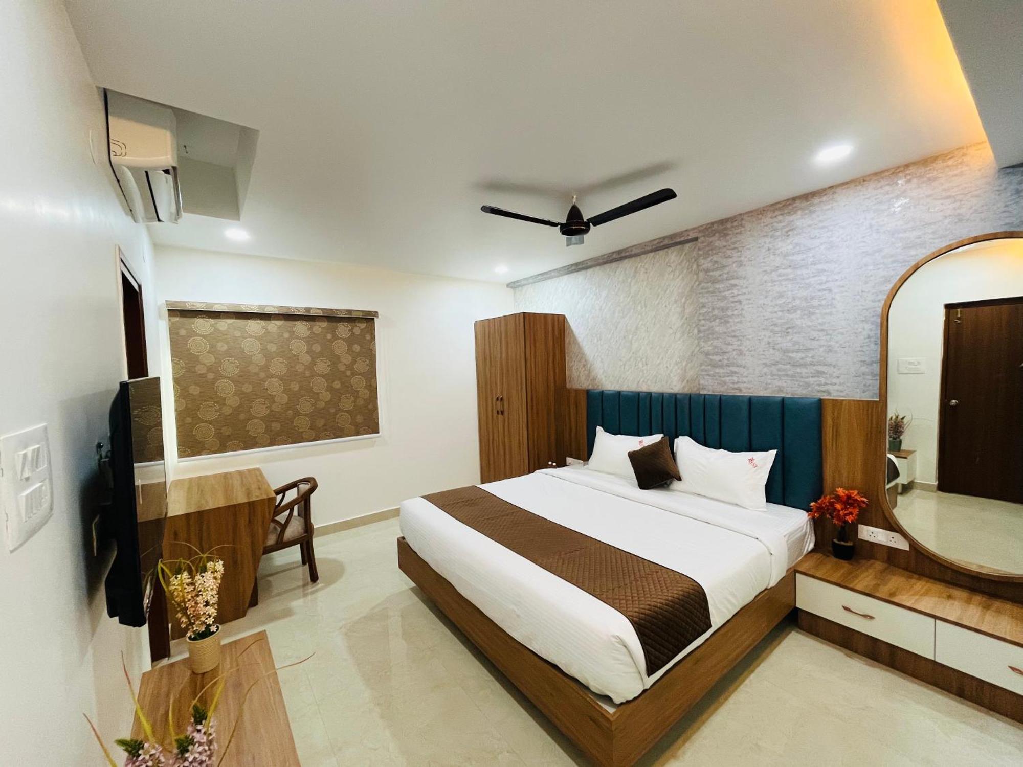 Viola Suites Haiderabad Buitenkant foto